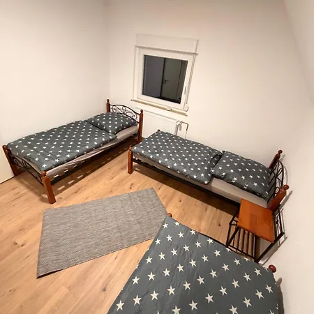 Workhome A2 Zu 6 Apartmán *